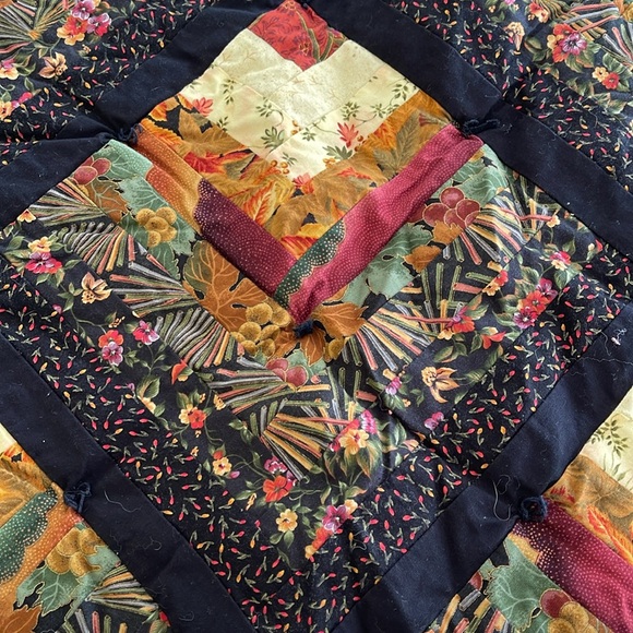 Comforter Quilt, Queen, Handmade in Vermont, Like New - Picture 5 of 14